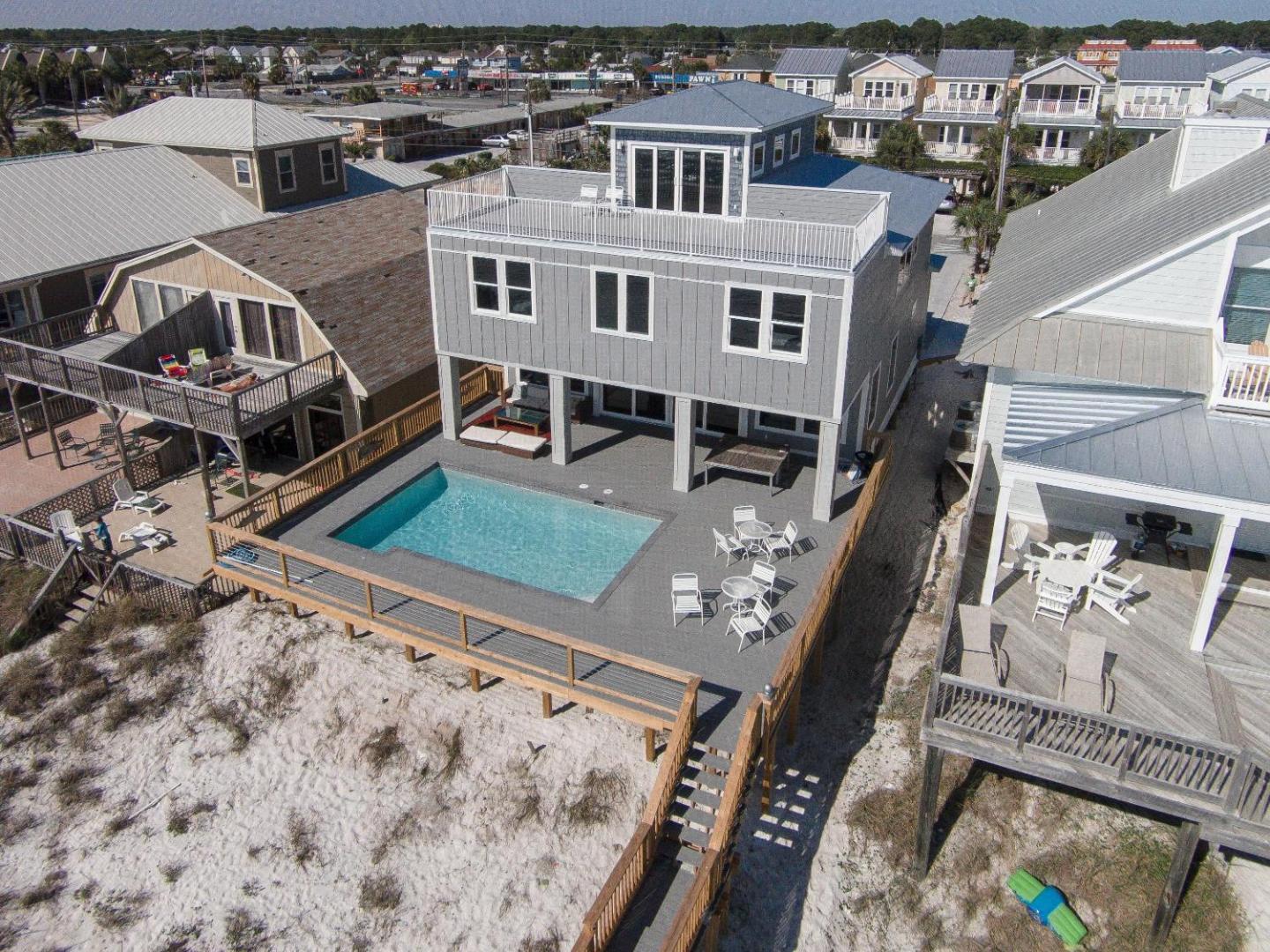 Fotografia 2: Making Waves - Huge Heated Beachfront Pool & Hot Tub! Best In Pcb!