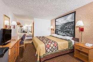 Super 8 by Wyndham Bridgeport/Clarksburg Area photo 8