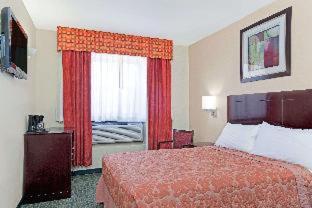 Super 8 by Wyndham Long Island City LGA Hotelの写真2