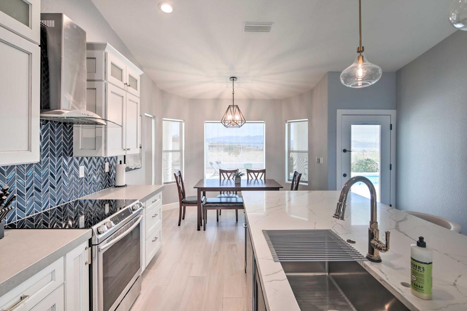 Pool, Patio & Lake Views: Lake Havasu City Home!的照片9