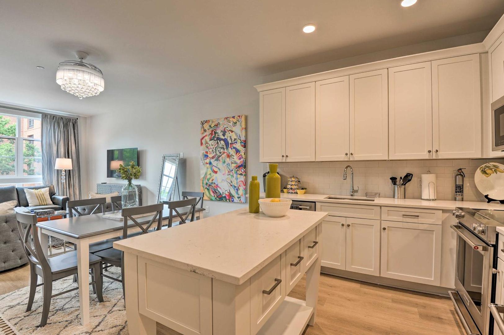 Foto 8: Chic Condo with Balcony in the Heart of Annapolis!