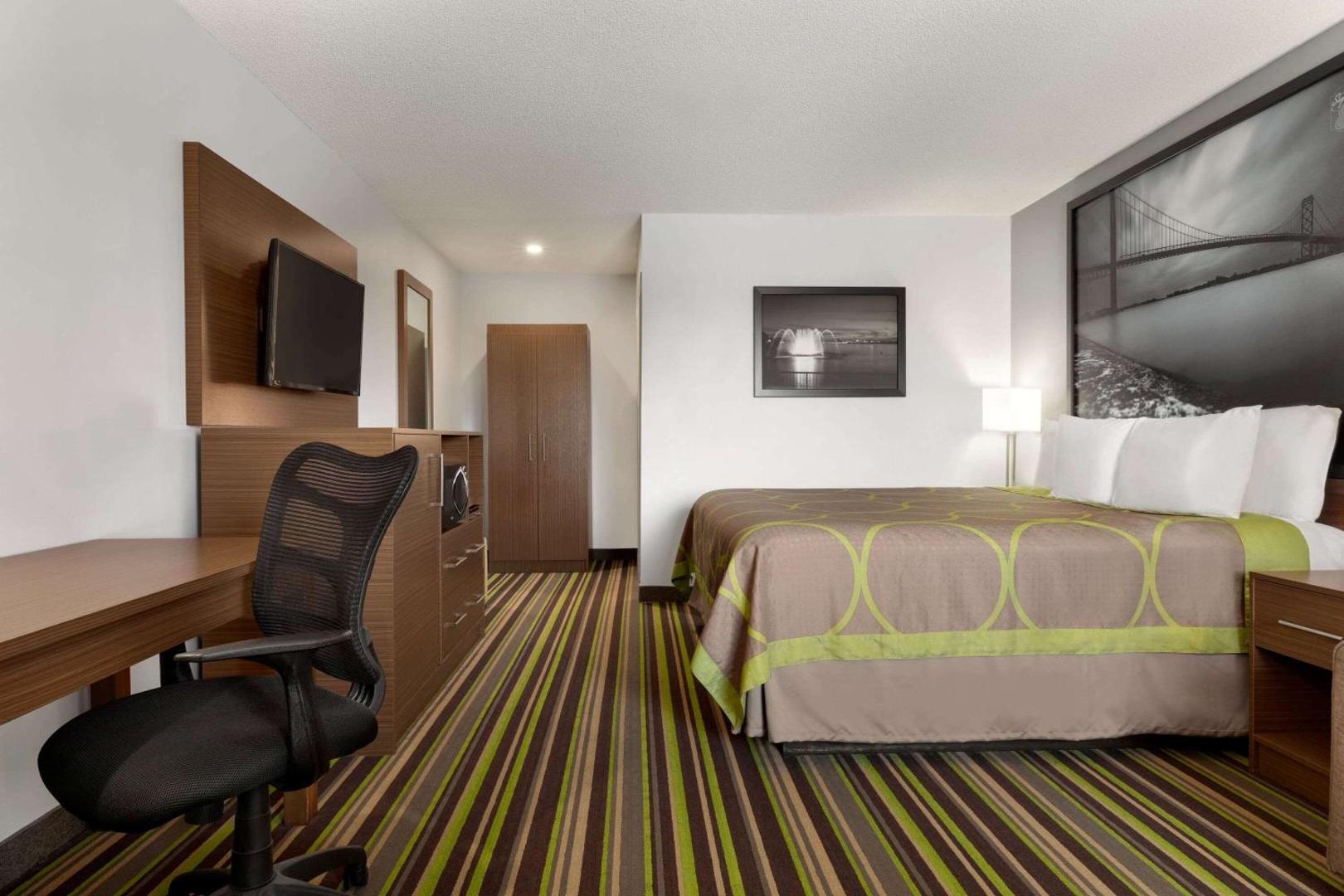 Photo 8 : Super 8 by Wyndham Windsor/Dougall