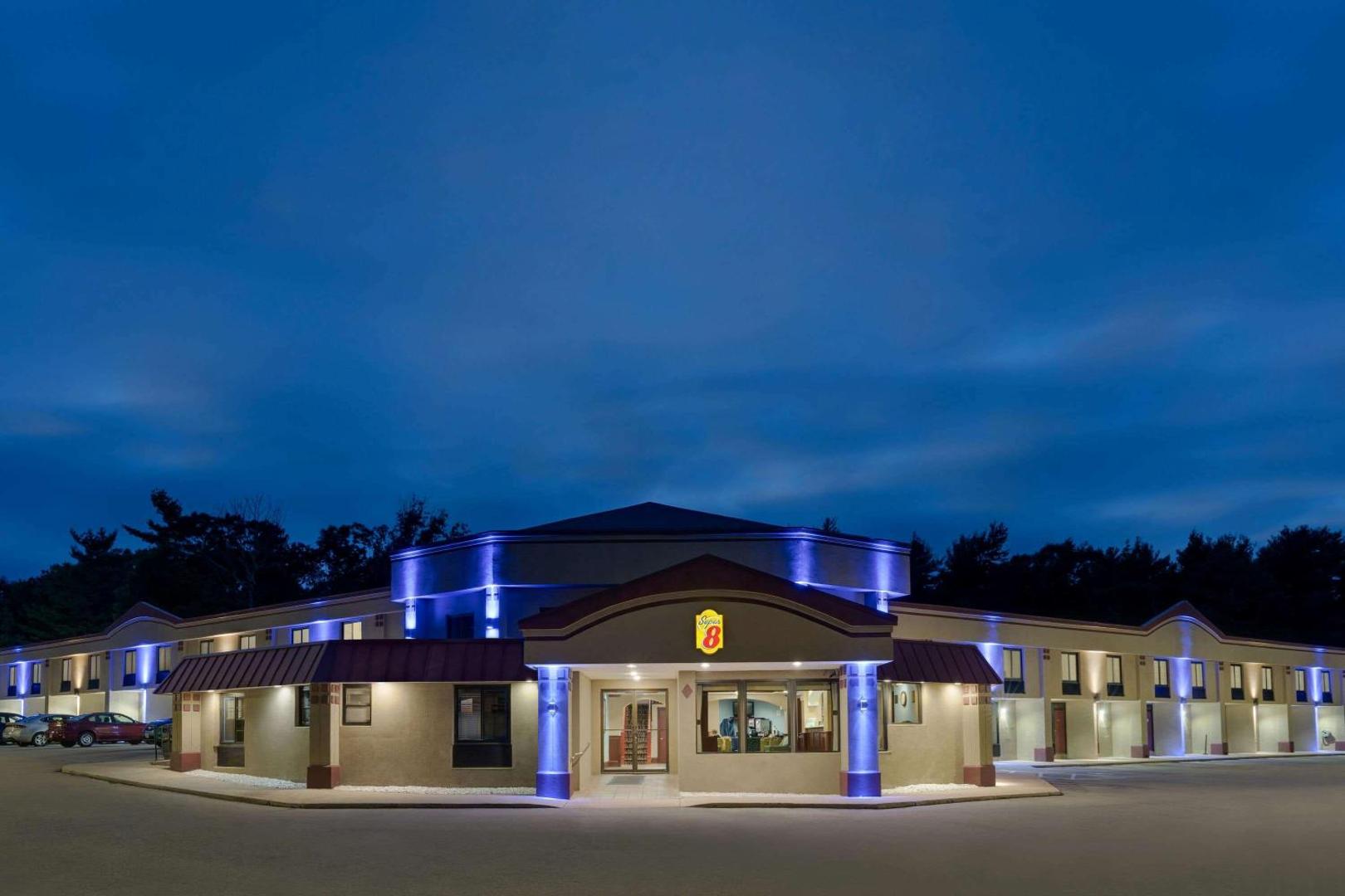 Super 8 by Wyndham West Greenwich/Providence photo 3