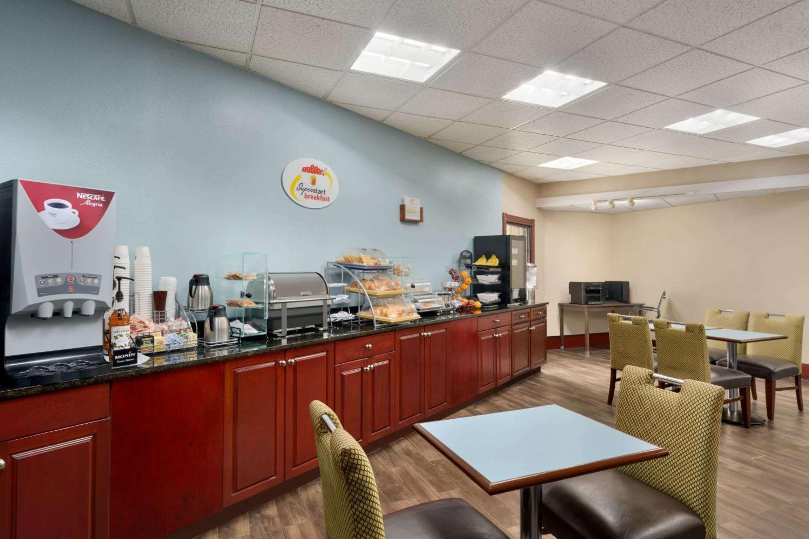 Super 8 by Wyndham West Greenwich/Providence photo 10