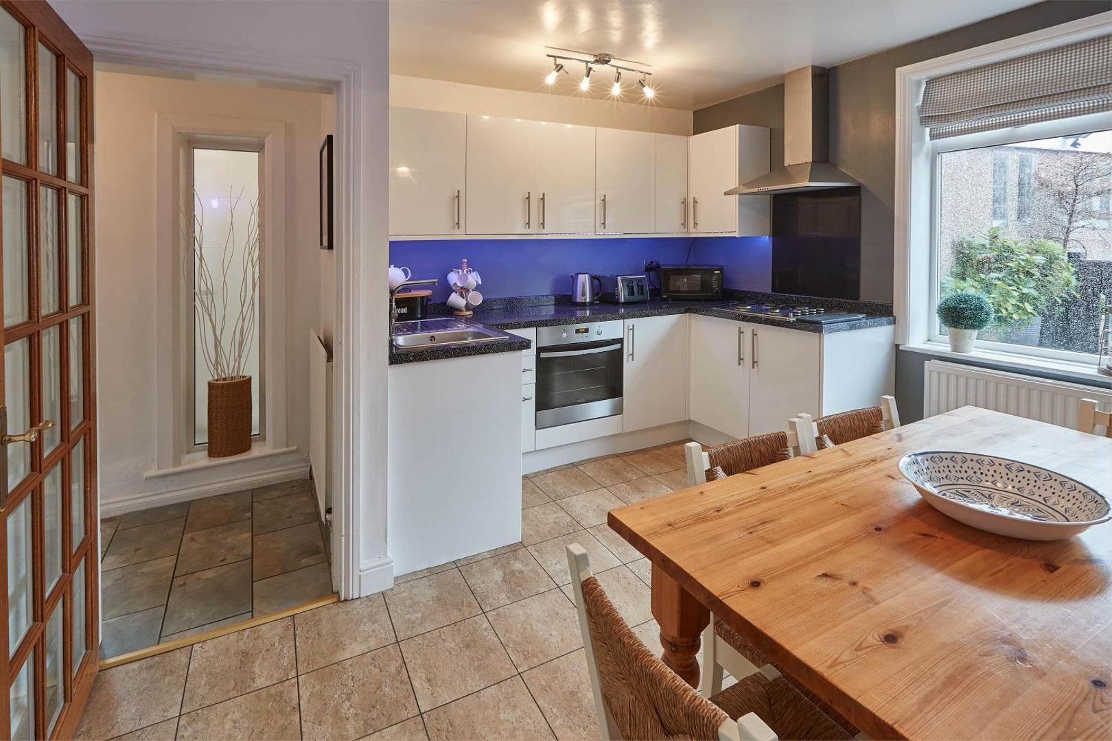 Фотография 8: Host & Stay - Tenby Cottage