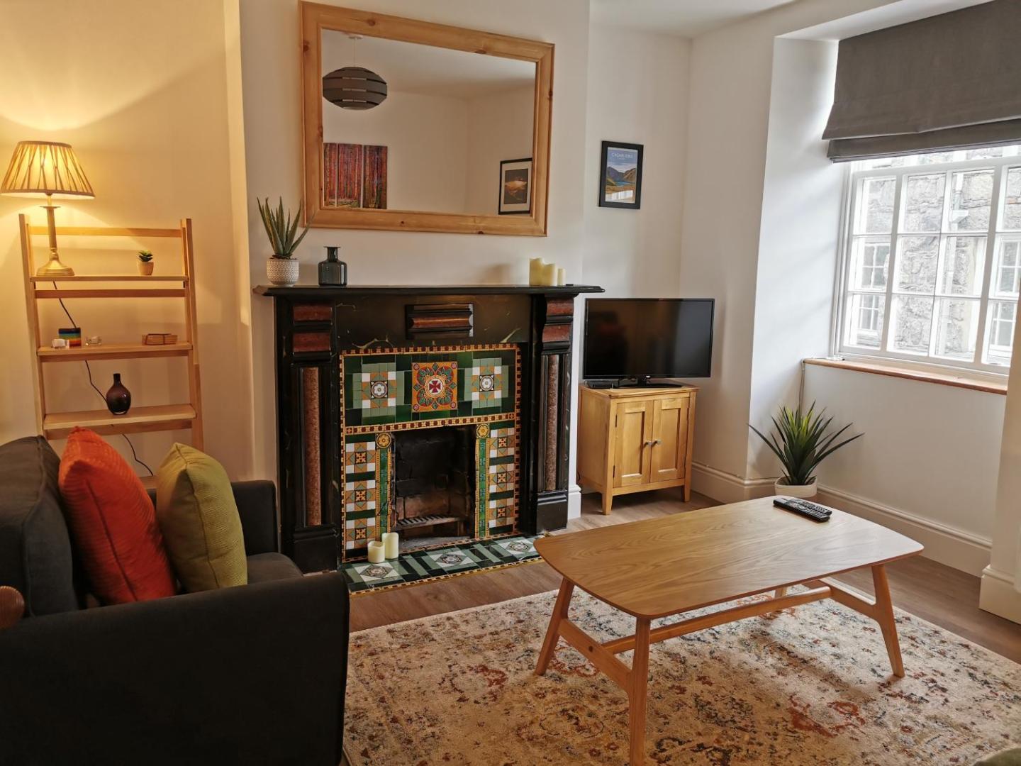 Фотография 3: Eldon Row - Stylish Character Apartments - Central Location 1 & 2 bed available