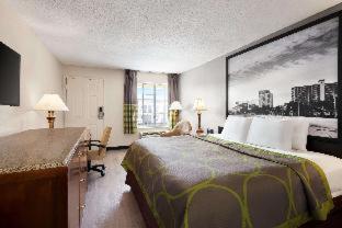 Super 8 by Wyndham Gulfport Airport NW Near Biloxi的照片9