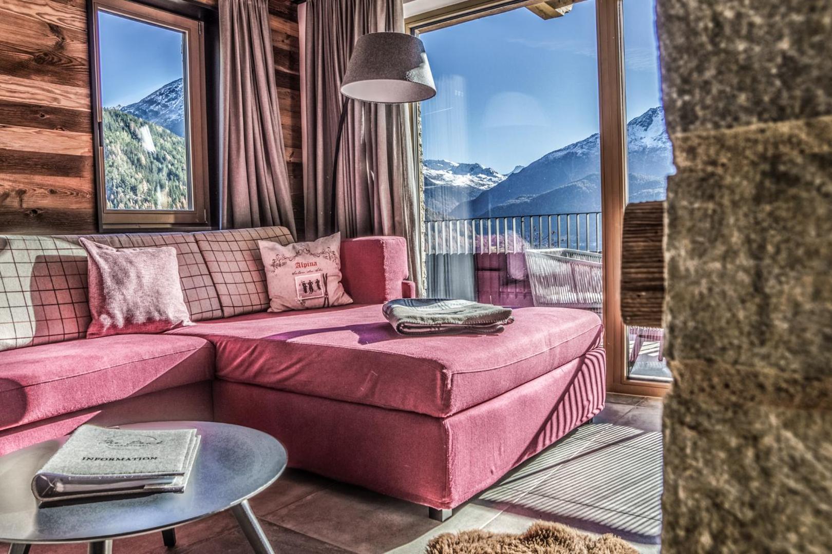 Фотография 3: Chalets - The Peak