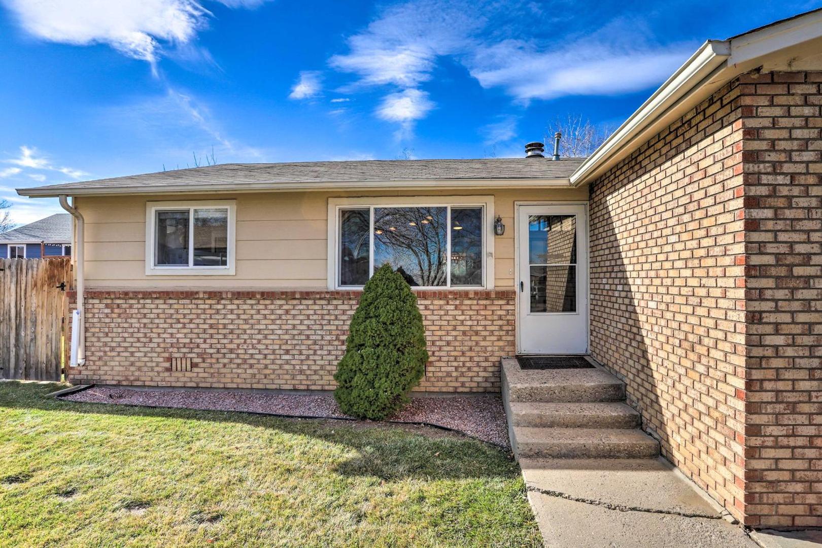Fotografie 3: Duplex with Private Yard 3 Mi to Downtown Loveland!