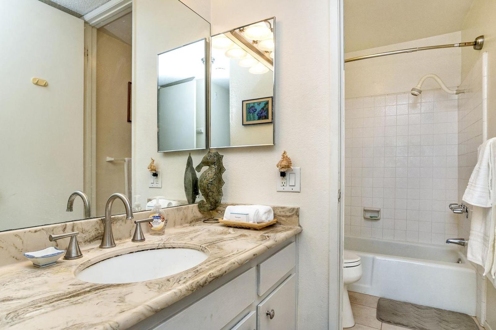 Foto 5: Condo in Beachfront Resort B-212