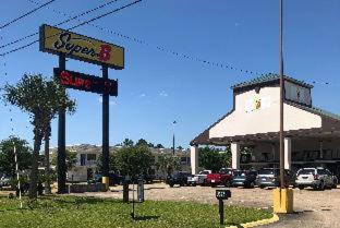 Super 8 by Wyndham Gulfport Airport NW Near Biloxi的照片10