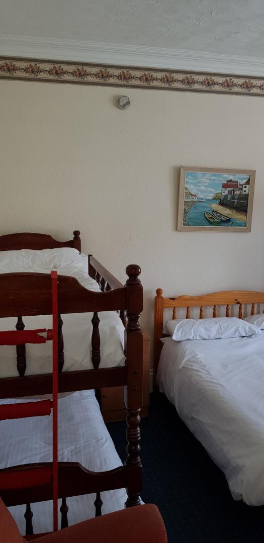 Foto 3: Flat - Sleeps 6 & on street parking