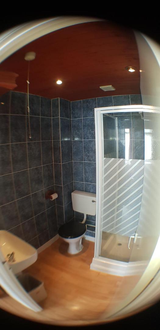 Foto 4: Flat - Sleeps 6 & on street parking