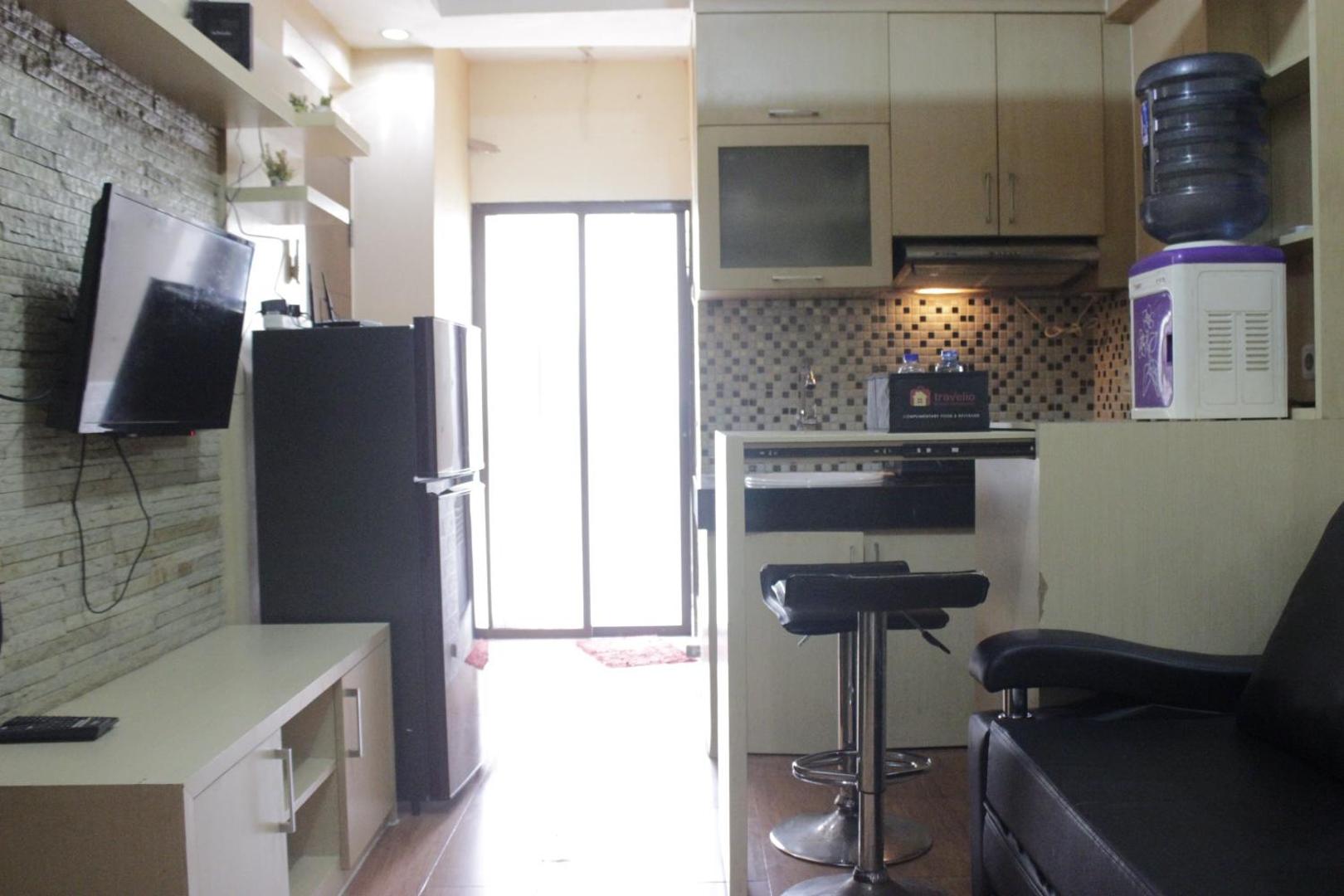 Private & Stylish 2BR at Gateway Apartment Ahmad Yani Cicadas By Travelioの写真5