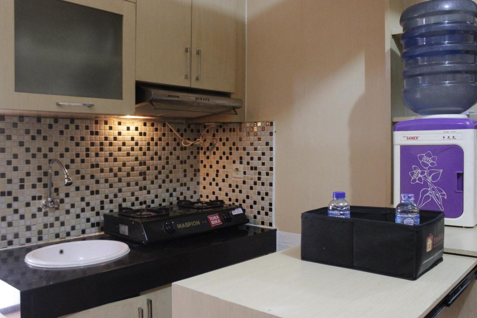 Private & Stylish 2BR at Gateway Apartment Ahmad Yani Cicadas By Travelioの写真7