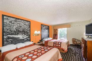 Fotografie 6: Super 8 by Wyndham Dandridge