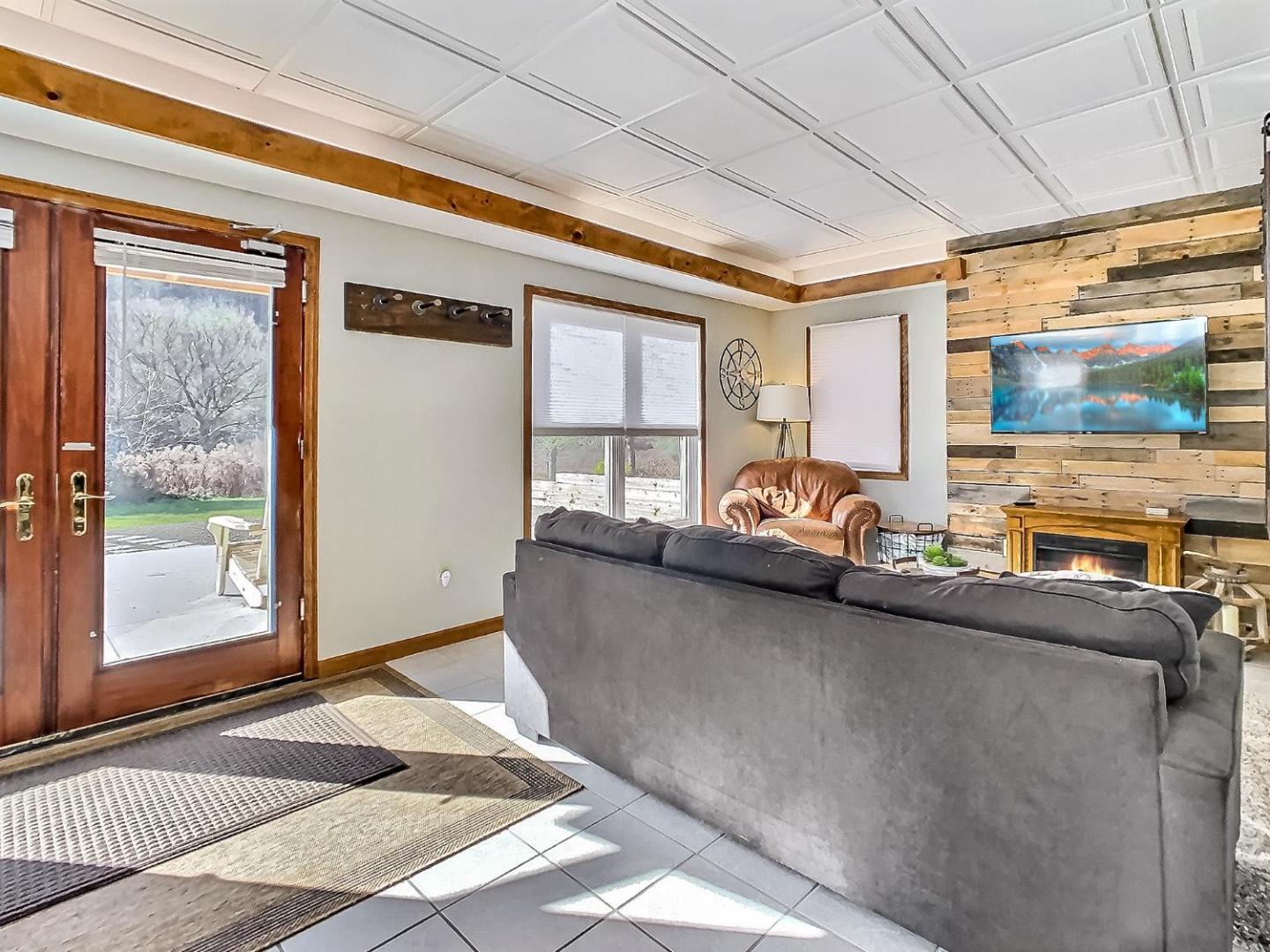Fotografie 9: The Maples Apt - King Bed, Pet Friendly, Beautiful Views