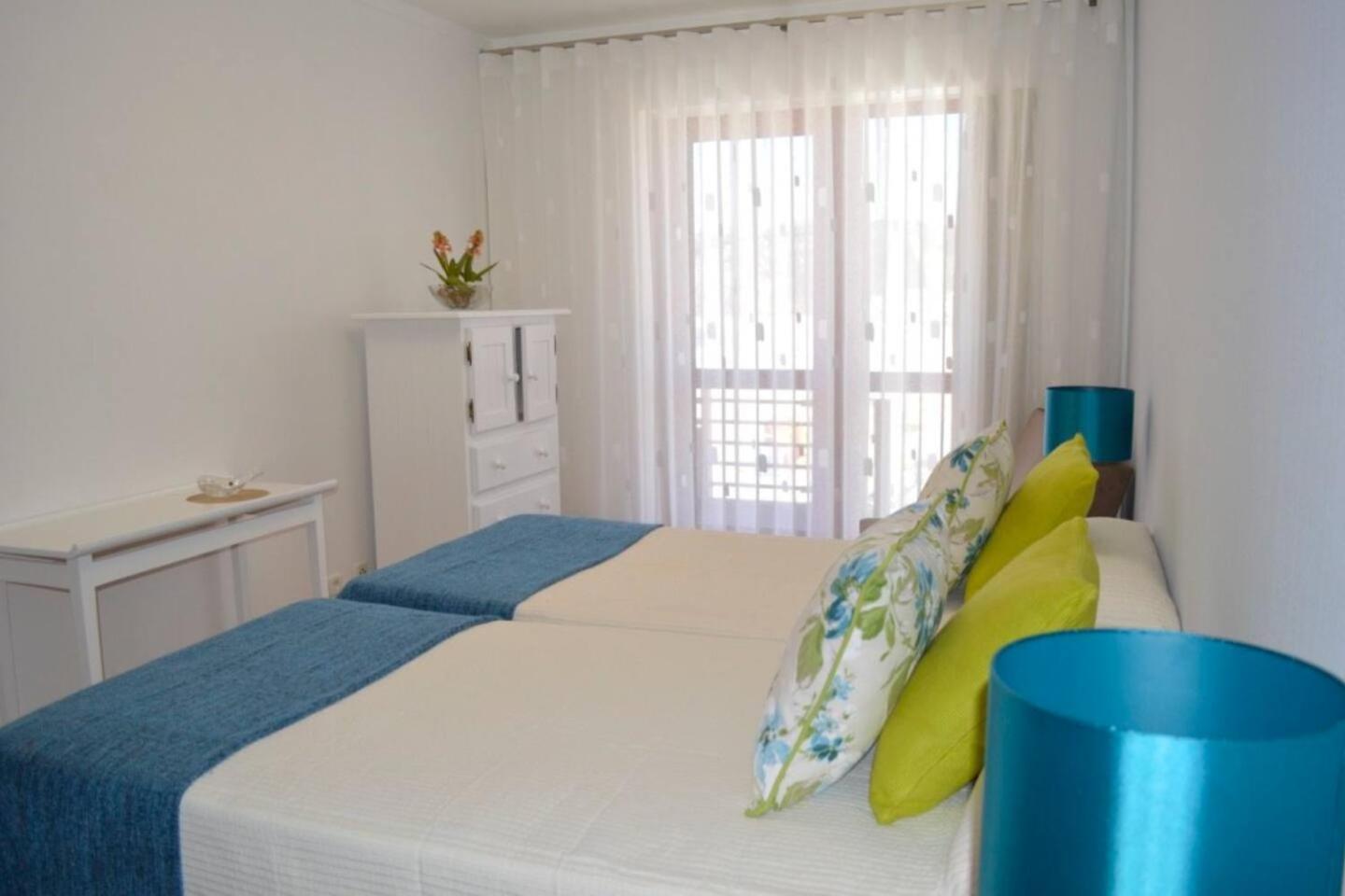 Foto 5: 2 Bed Flat - Sleeps 4 - Parking - Wifi
