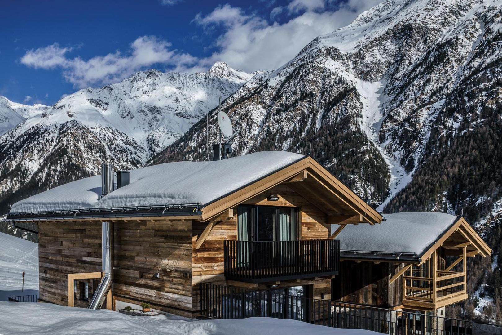 Фотография 2: Chalets - The Peak