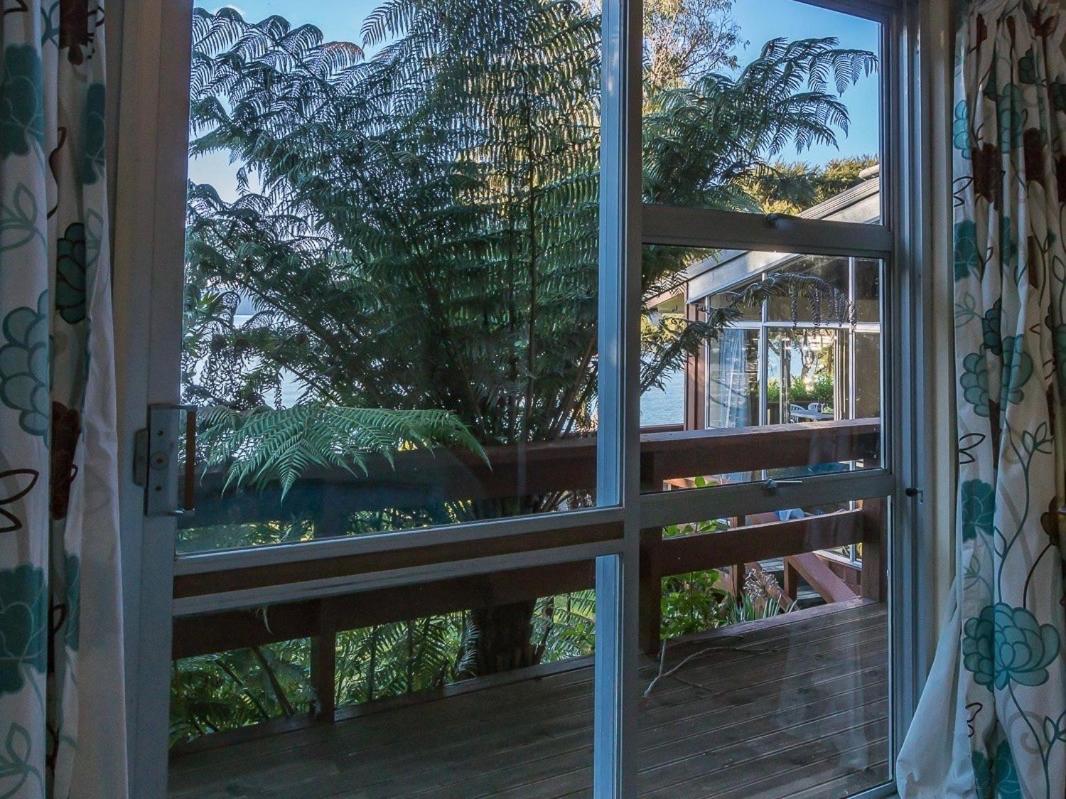 Bilde 9: Sounds Magic - Moetapu Bay Bach