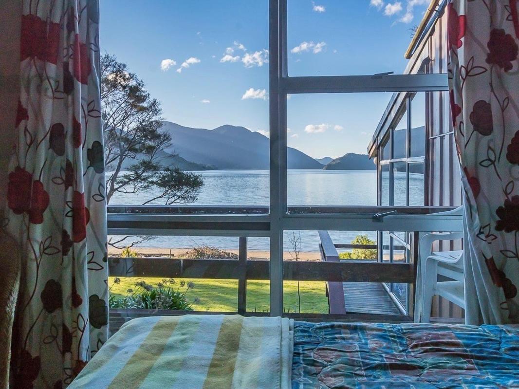 Bilde 10: Sounds Magic - Moetapu Bay Bach