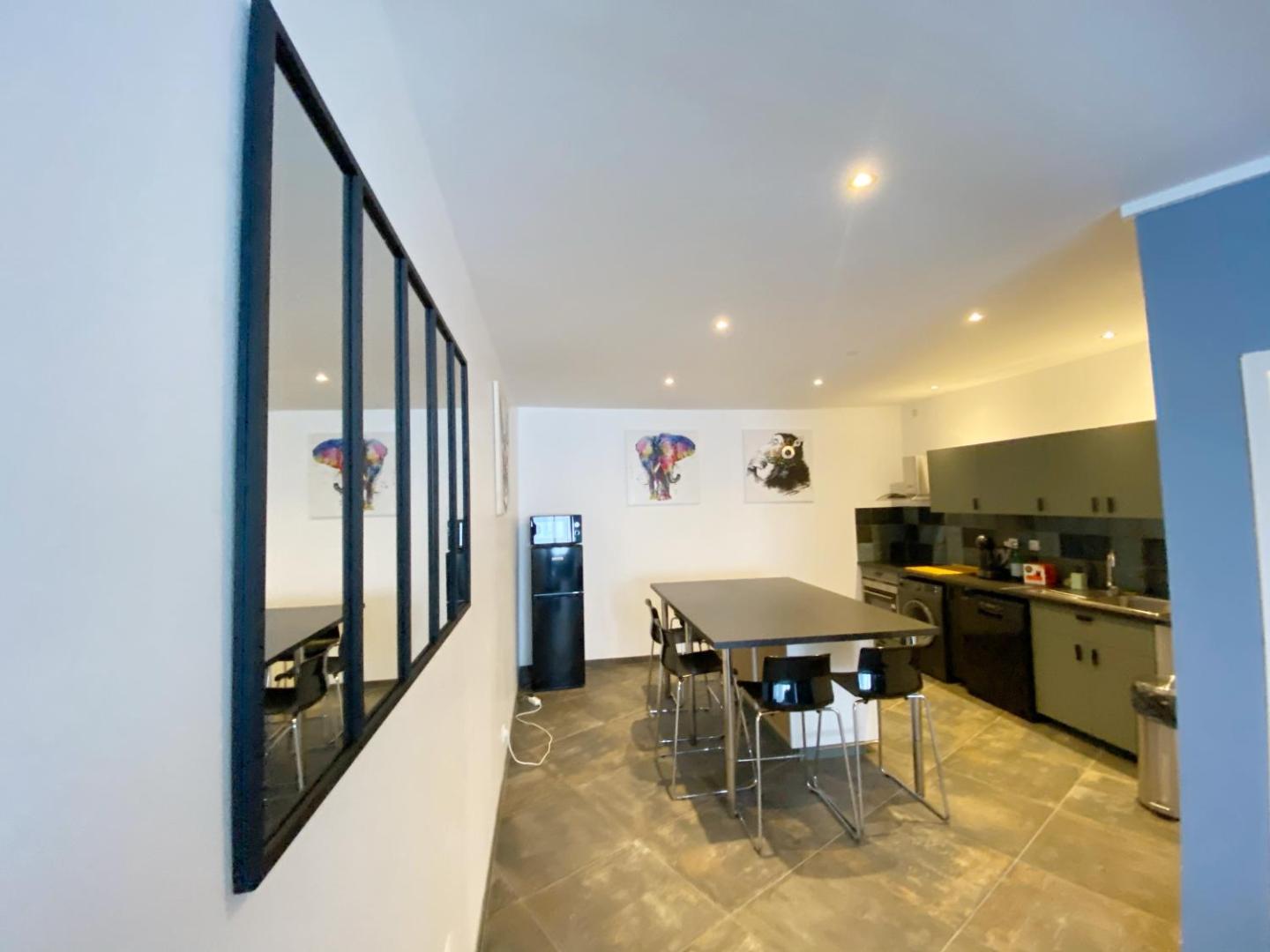 Billede 10: 021 CHIC & COSY GRAND APPART 84m2 HYPERCENTRE WIFI SMART TV NETFLIX