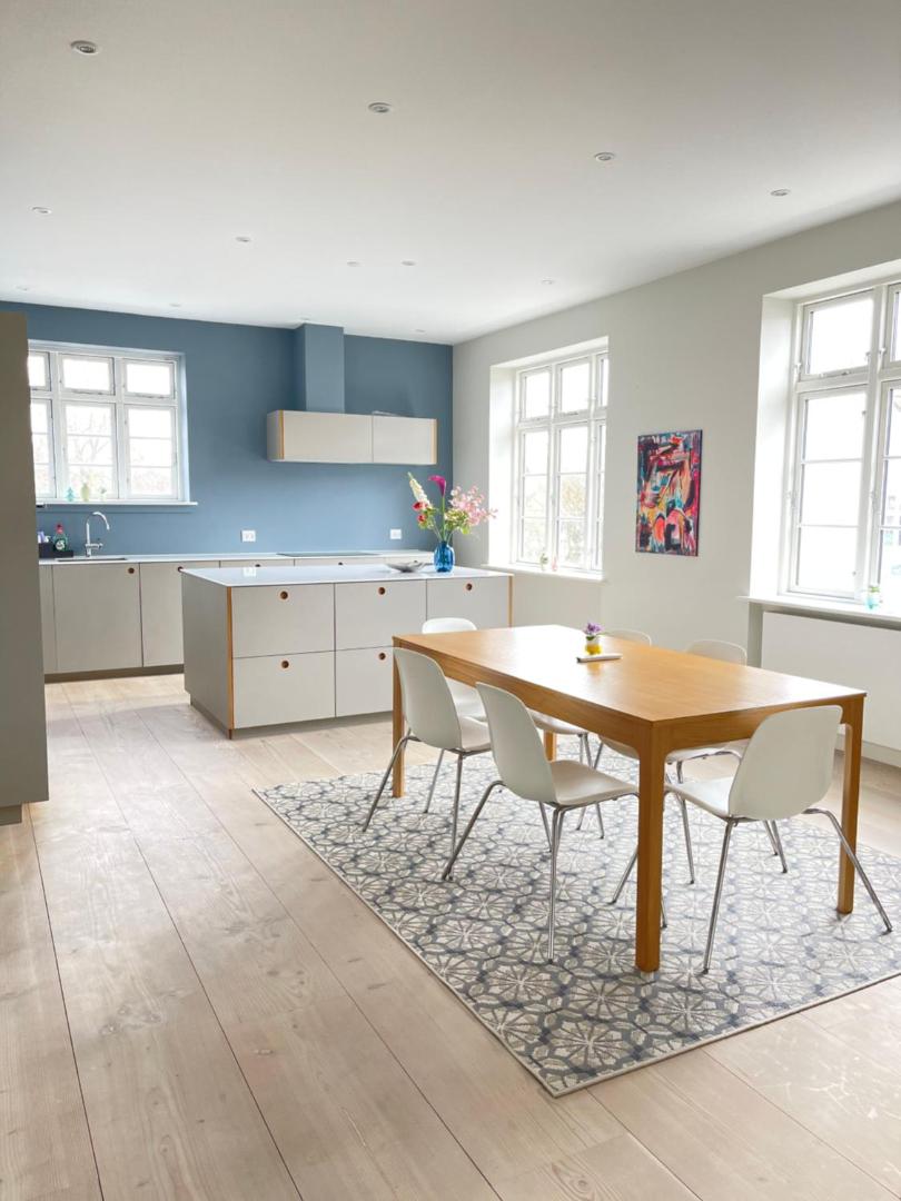 Zdjęcie 2: aday - 4 Bedroom - Modern Living Apartment - Aalborg