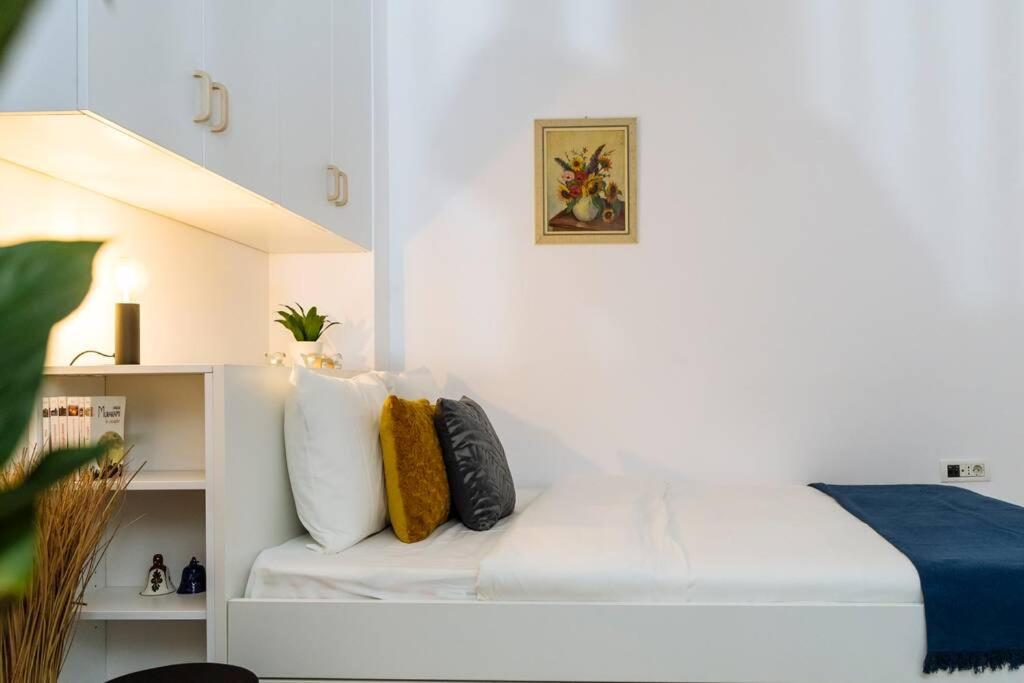 Studio with private terrace next to Cișmigiu的照片7