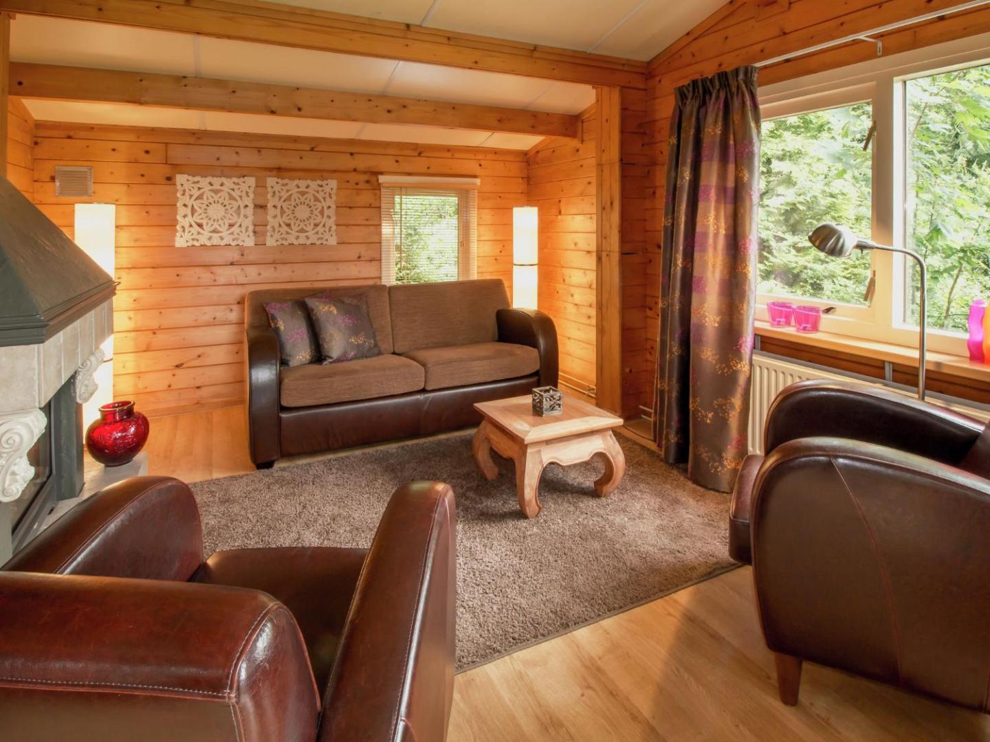 Fotografie 2: Chalet in Overijssel with Spacious Terrace