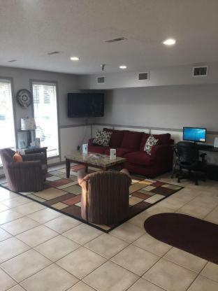 Super 8 by Wyndham College Station photo 8