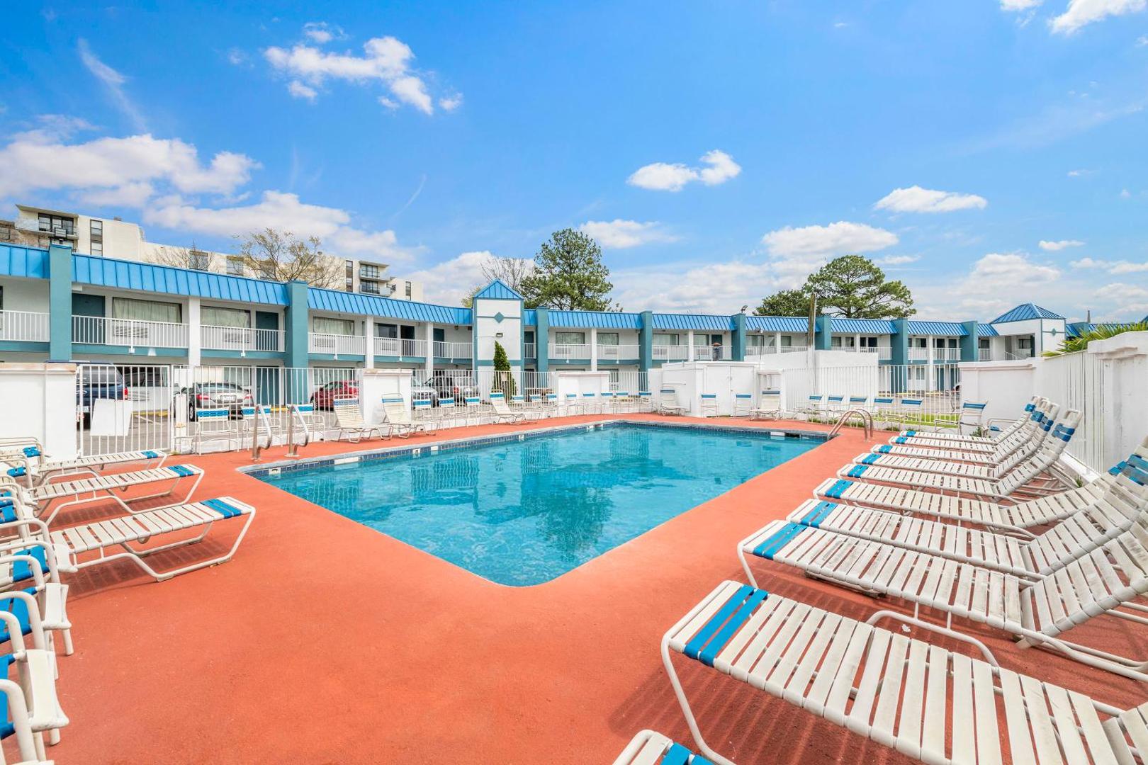Kuva 4: Super 8 by Wyndham Portsmouth - Norfolk