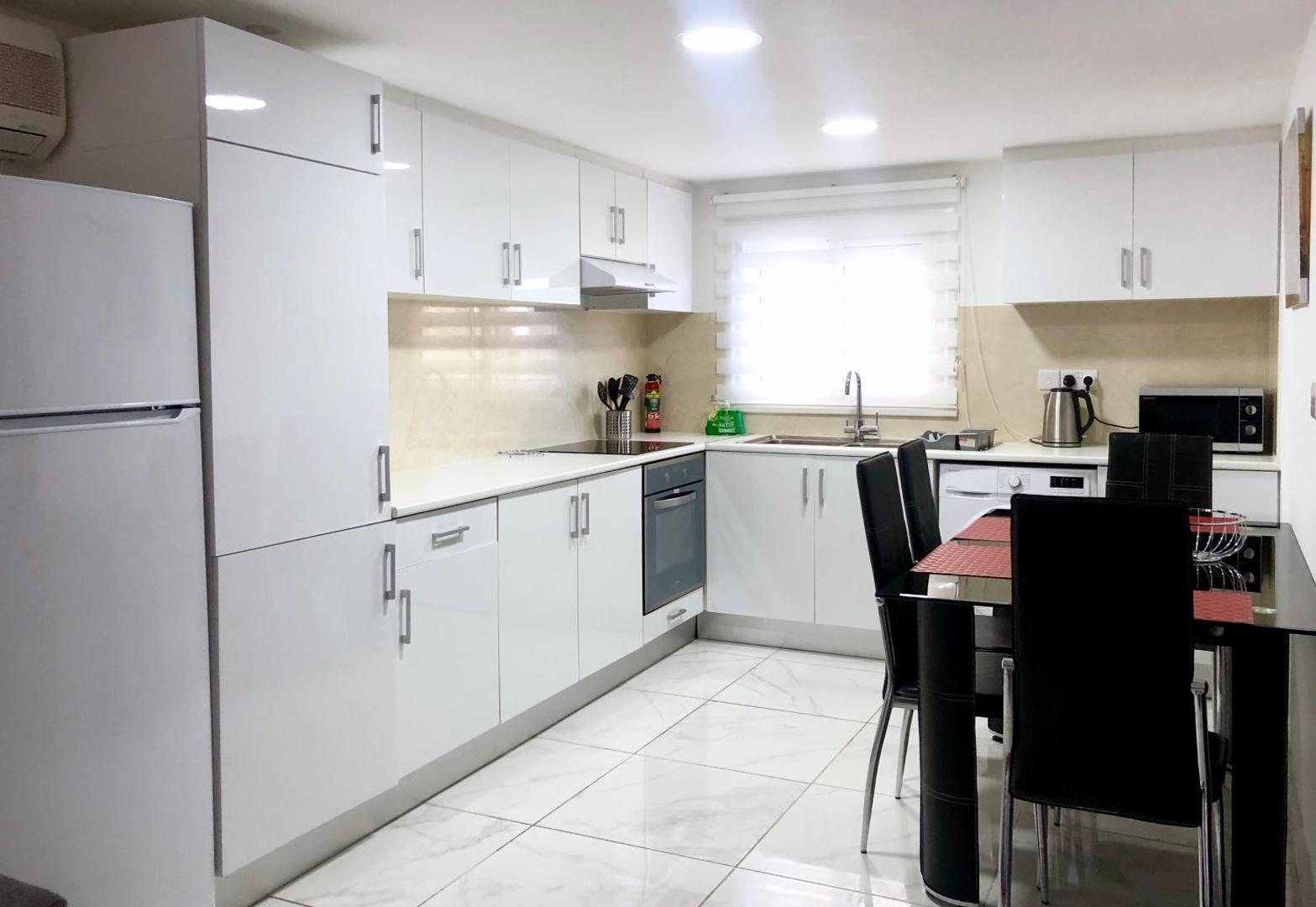 Bilde 2: Seafront - 2 bedroom Modern