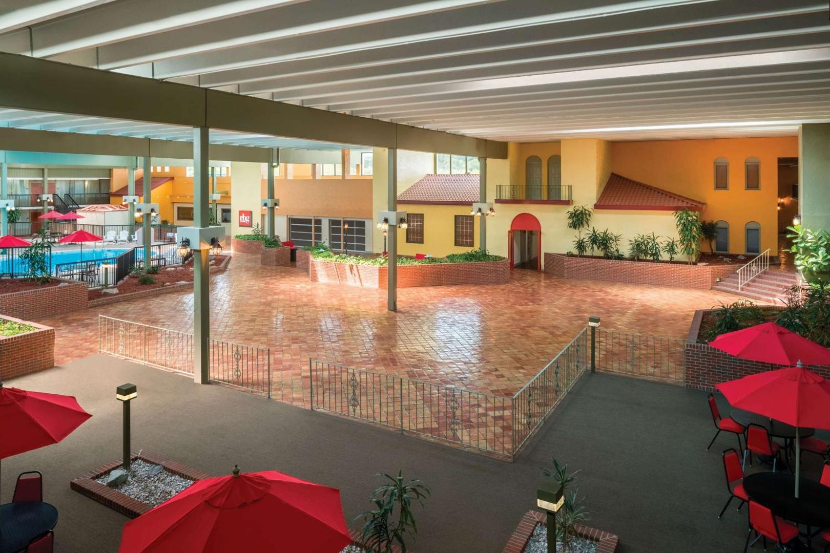 Bild 9: Ramada by Wyndham Indiana