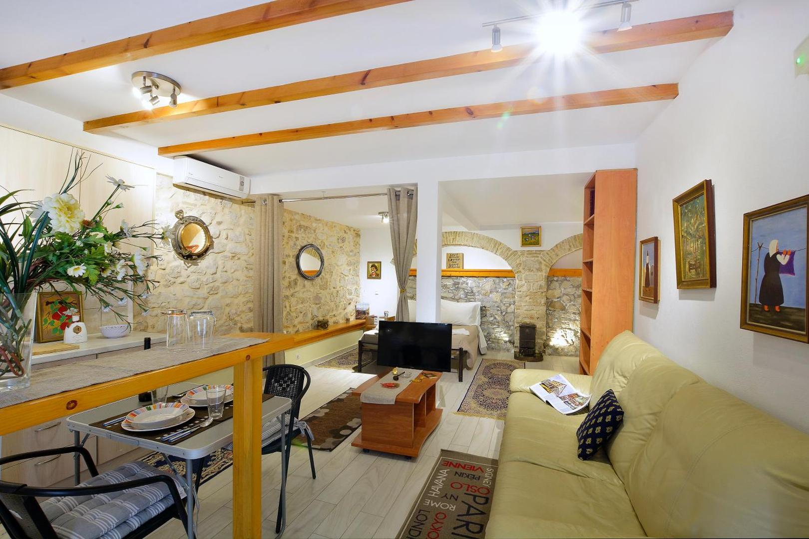 Bild 5: Studio in Corfu town