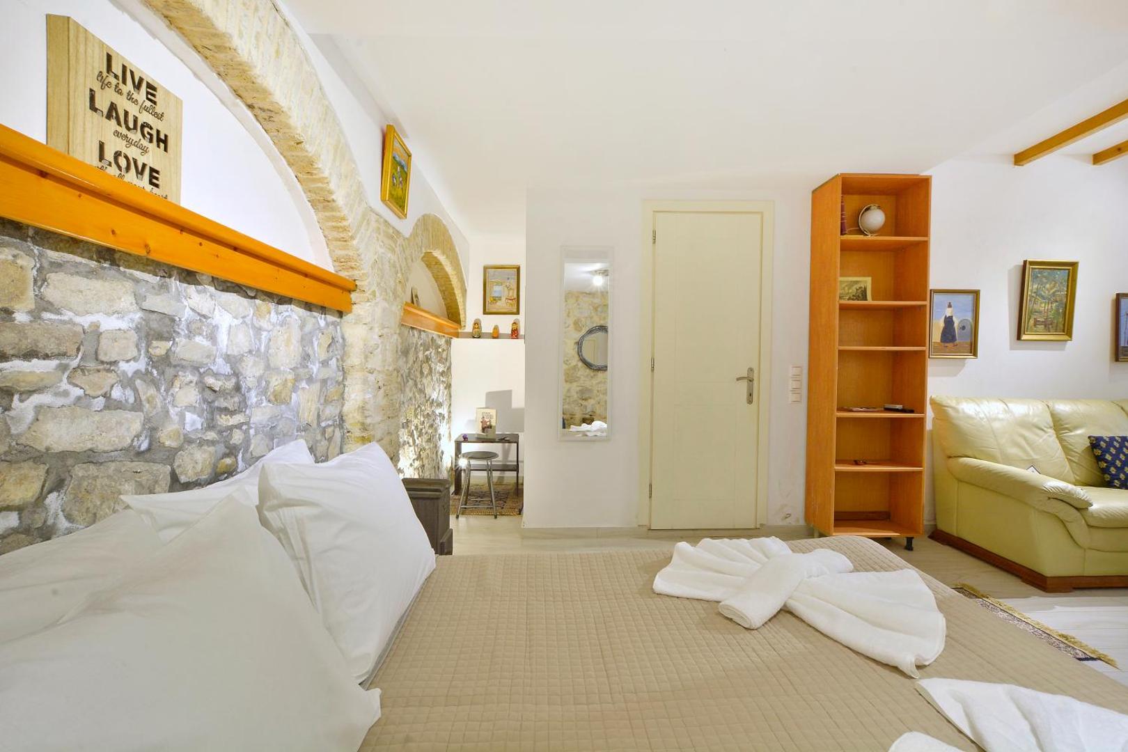 Bild 9: Studio in Corfu town
