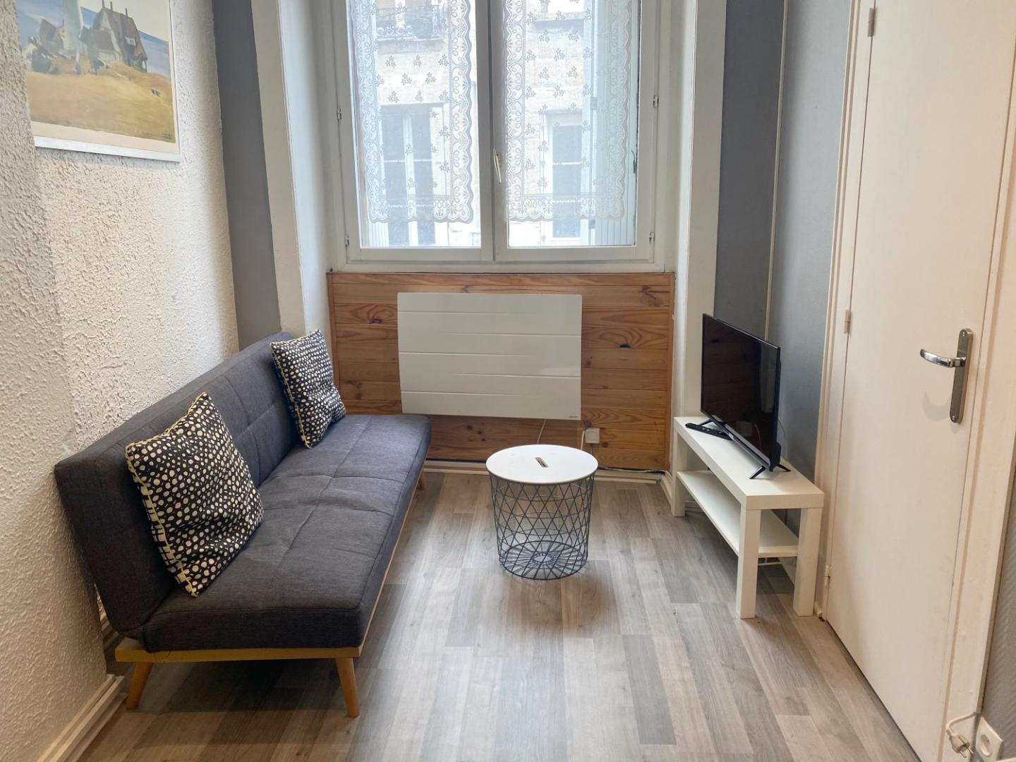 Billede 9: 010 CHIC & COSY F1 29m2 HYPERCENTRE WIFI SMART TV NETFLIX