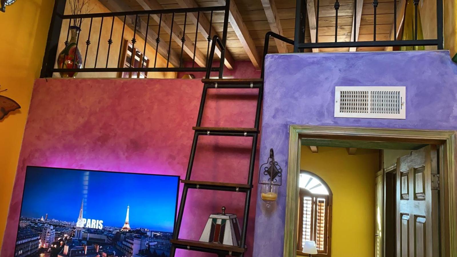 Photo 8 : Loft with rooftop deck in the Malecon - Unit #206