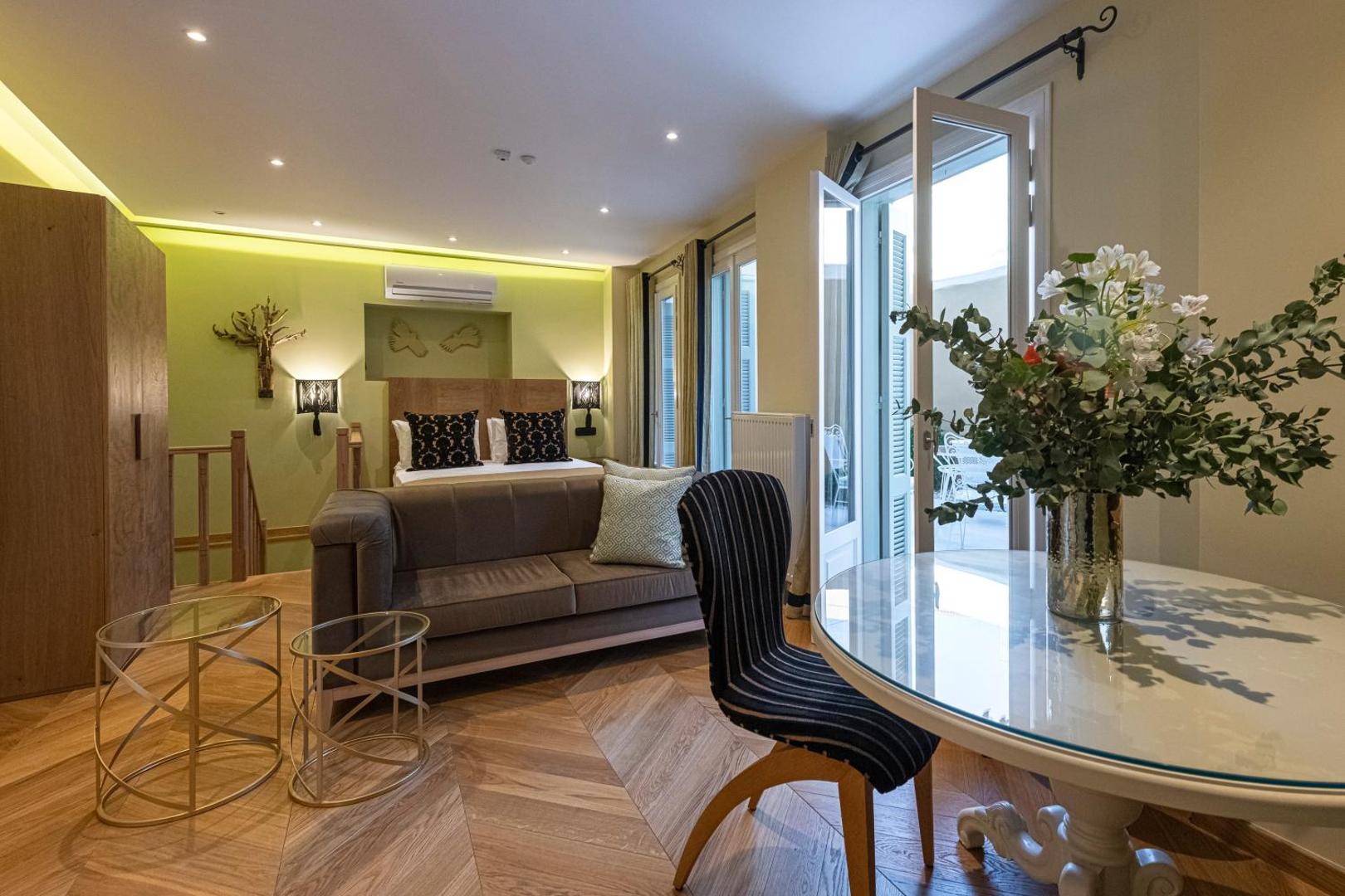 Foto 7: IPELHOME - Plaka Boutique Apartments