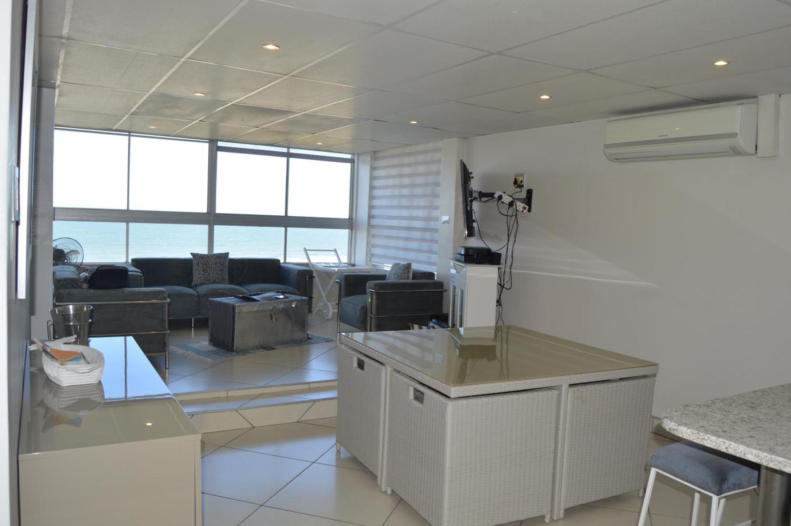 Foto 3: Accommodation Front - Classy 4 Sleeper with Ocean Views