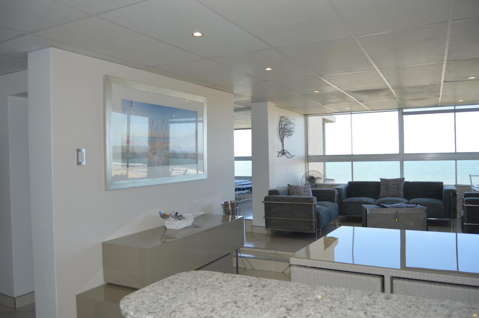 Foto 2: Accommodation Front - Classy 4 Sleeper with Ocean Views