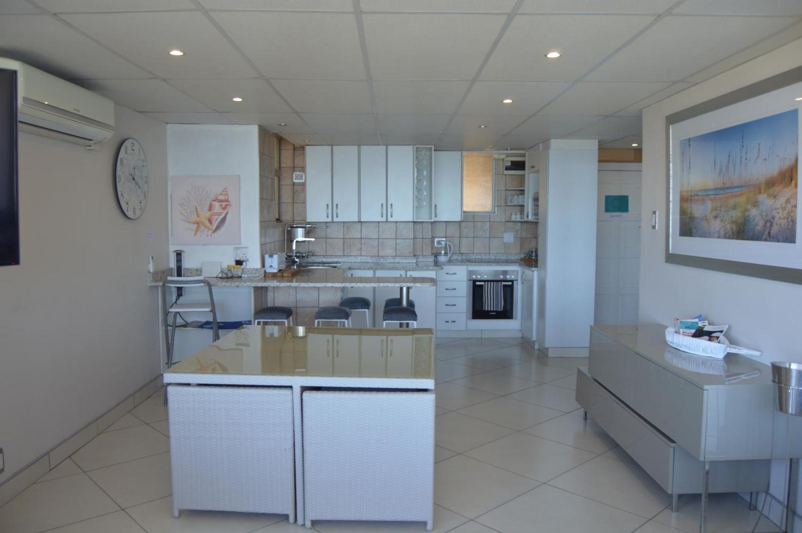 Foto 4: Accommodation Front - Classy 4 Sleeper with Ocean Views