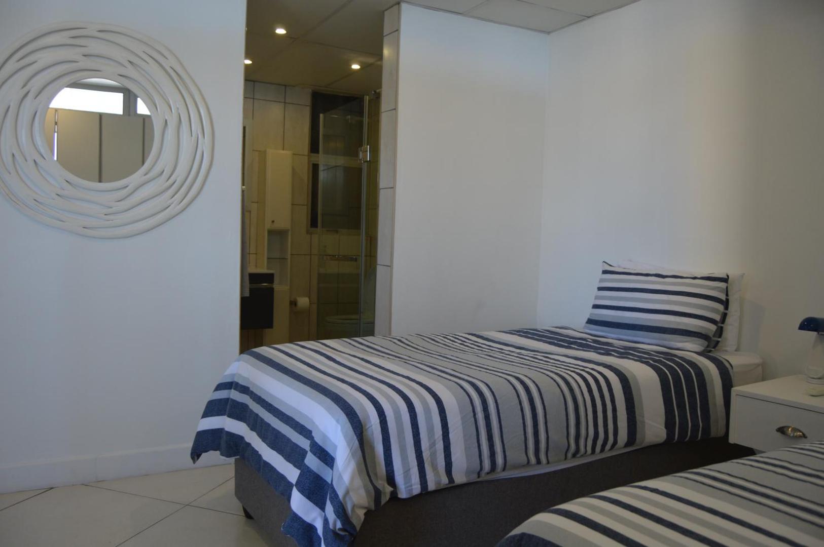 Foto 10: Accommodation Front - Classy 4 Sleeper with Ocean Views