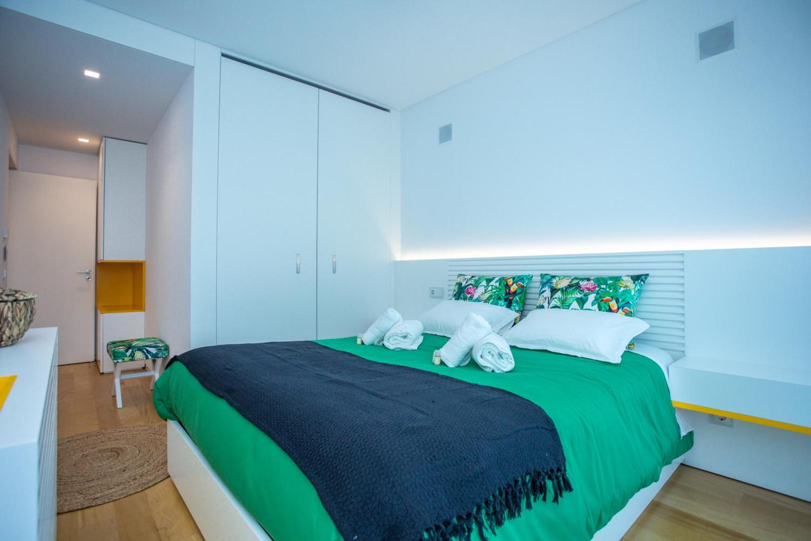 Foto 7: Ocean 52 by Rent4All