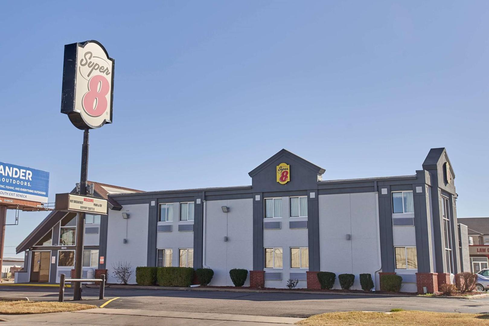 Φωτογραφία 6: Super 8 by Wyndham Wichita Airport West Kellogg