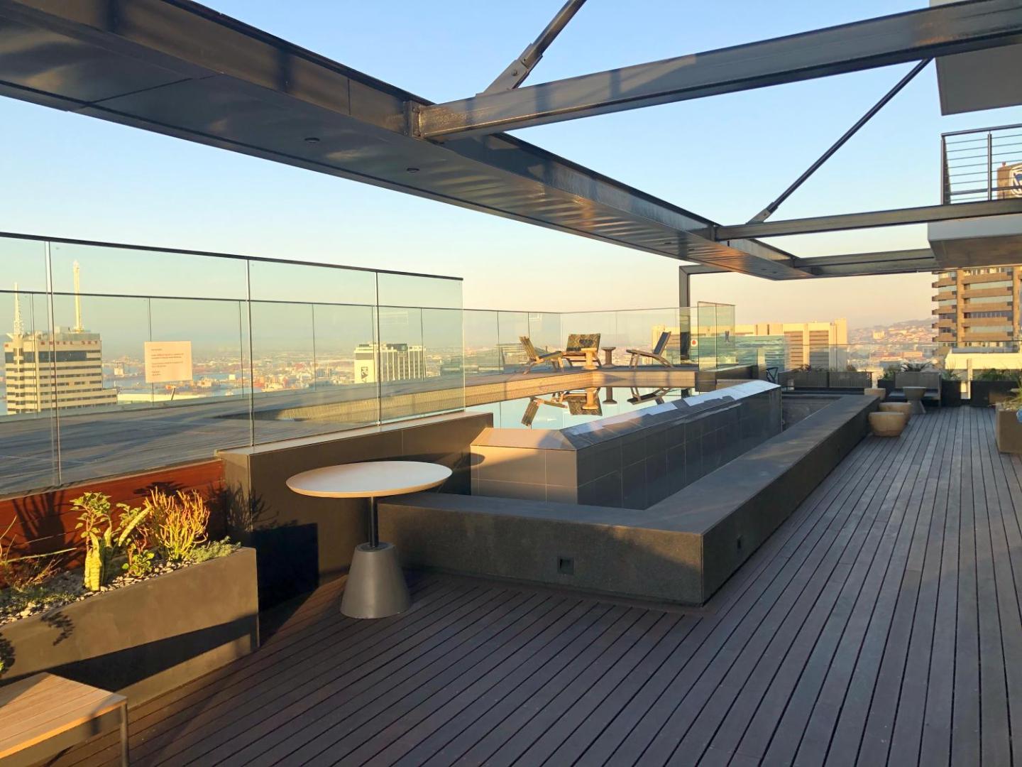 Foto 7: 16 on Bree luxury studio apartment with city mountain sea views
