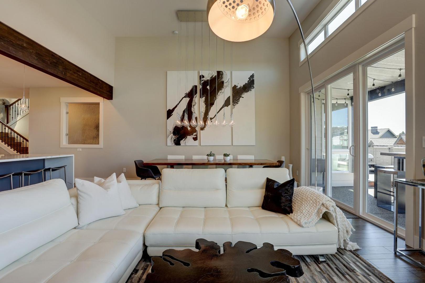 Ruby Peak Spacious & Comfortable Home - 30 day minimum home photo 9