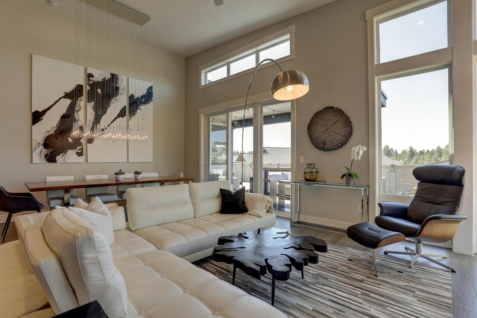 Ruby Peak Spacious & Comfortable Home - 30 day minimum home photo 10