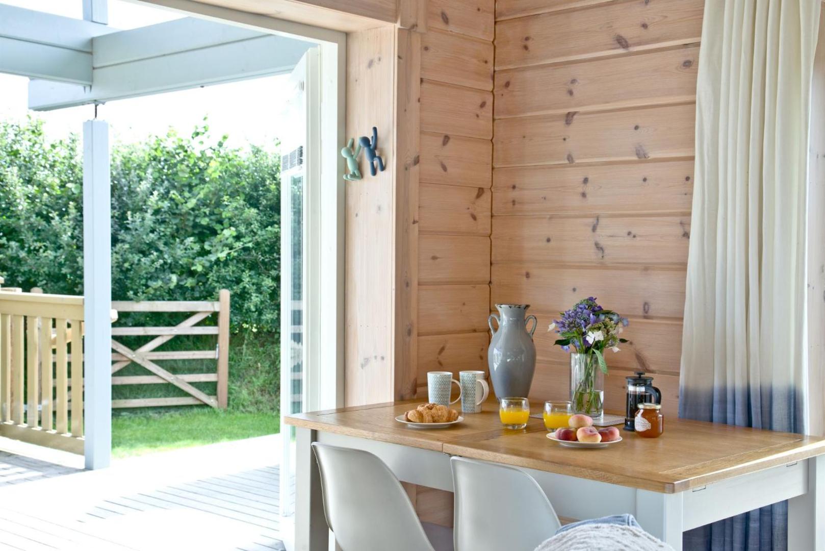 Fotografie 10: Cutterbrough, Great Field Lodges