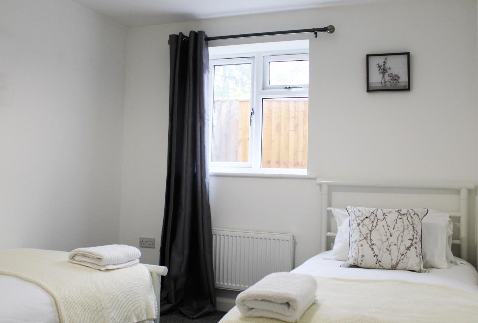 Foto 6: Didcot - Private Flat with Garden & Parking 08