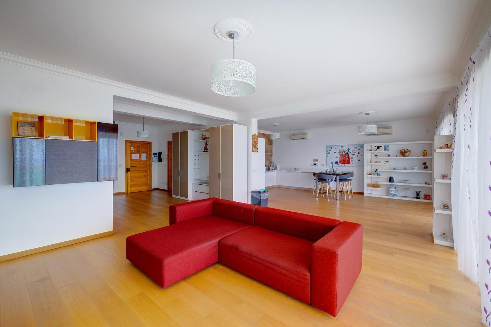 Φωτογραφία 10: Seafront Apartment in Sliema with Pool, Upmarket Complex